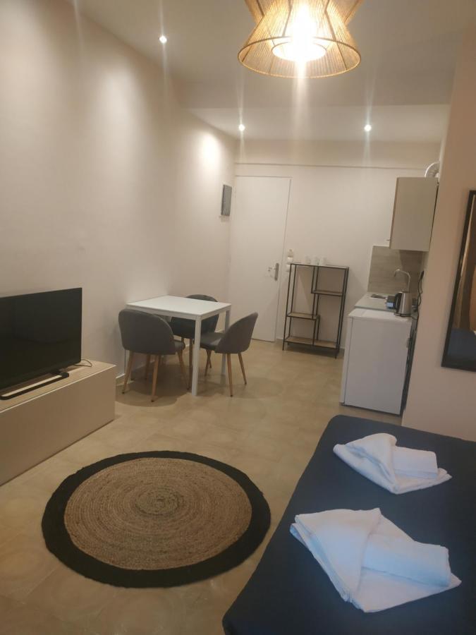 Elthimia'S Apartment Poros Town Exterior photo